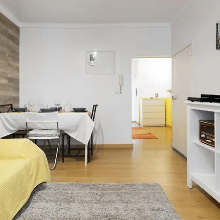 Alfama Vibes דירה *